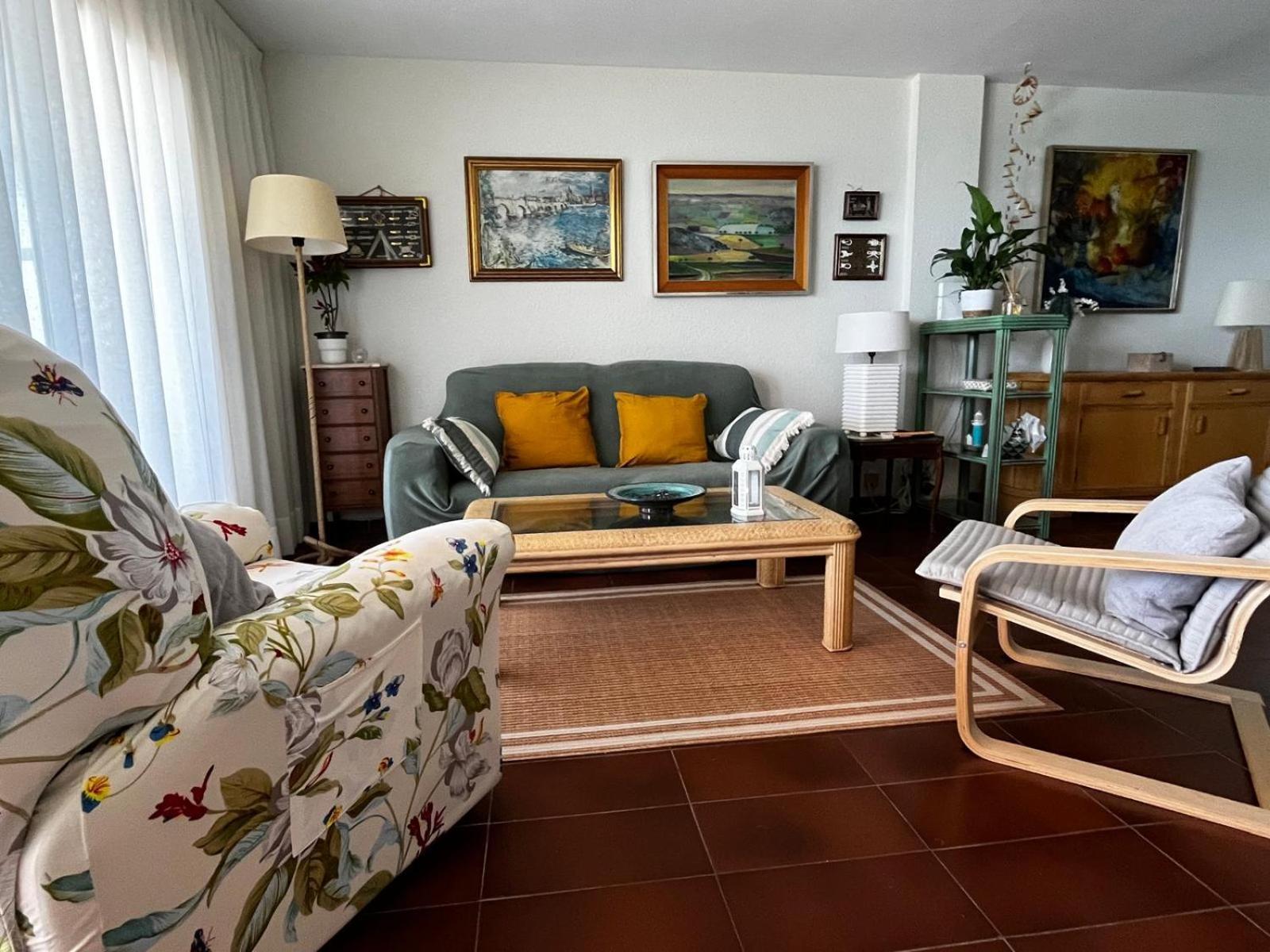 Acogedor Y Amplio Familiar A Pie De Playa * Calafell