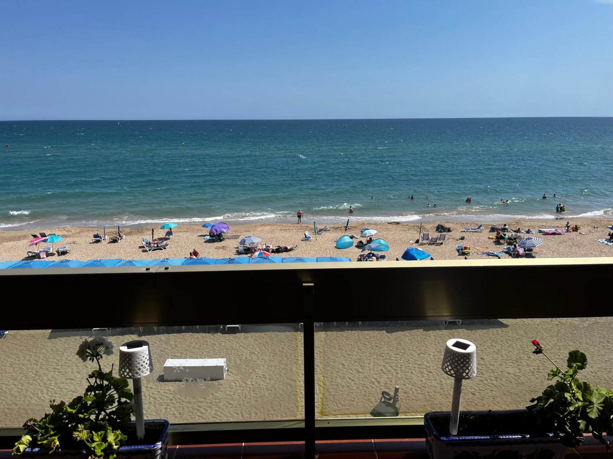 Acogedor Y Amplio Familiar A Pie De Playa * Calafell